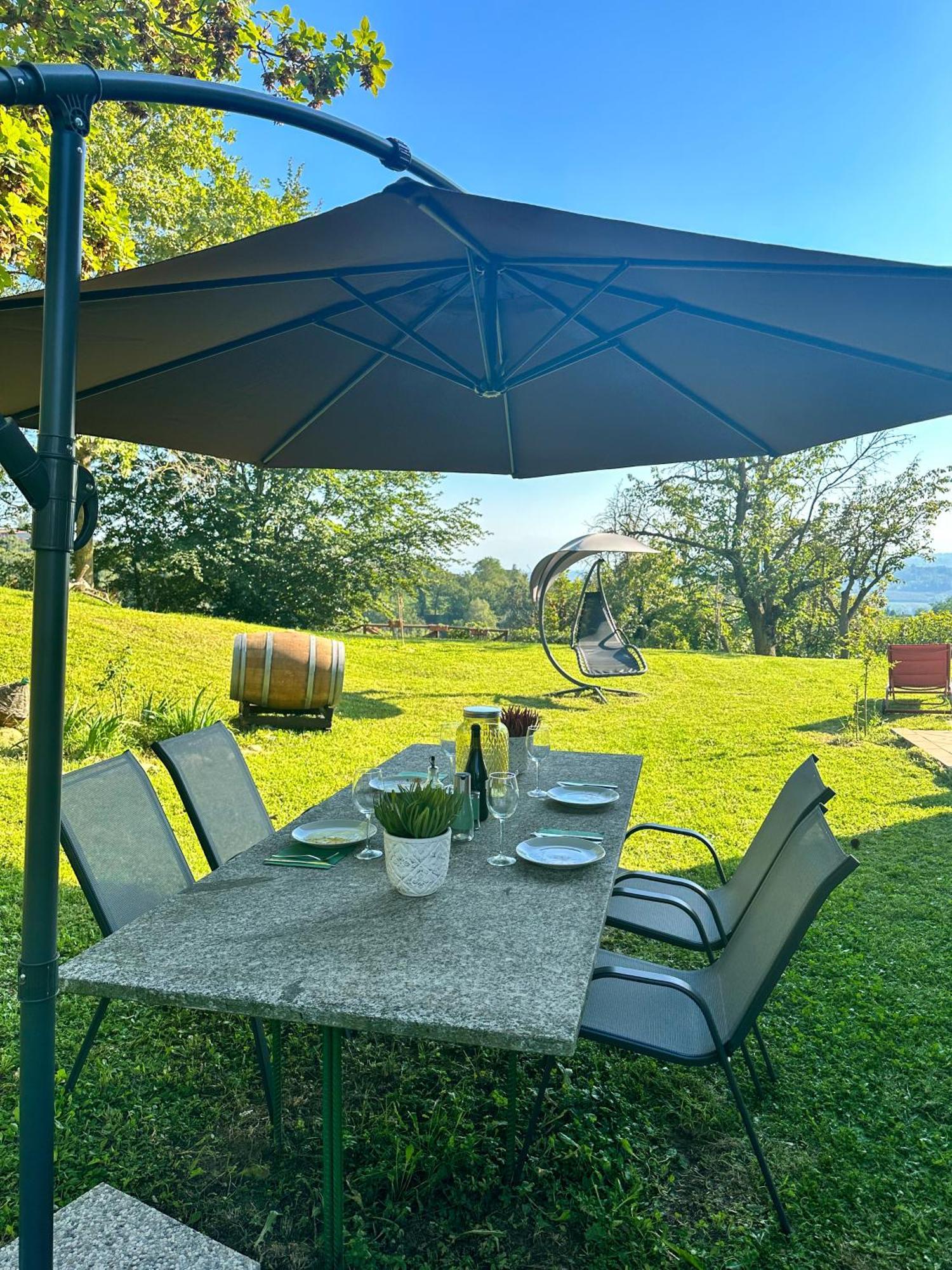 Just Langhe Casa Barolo Villa Новело Екстериор снимка