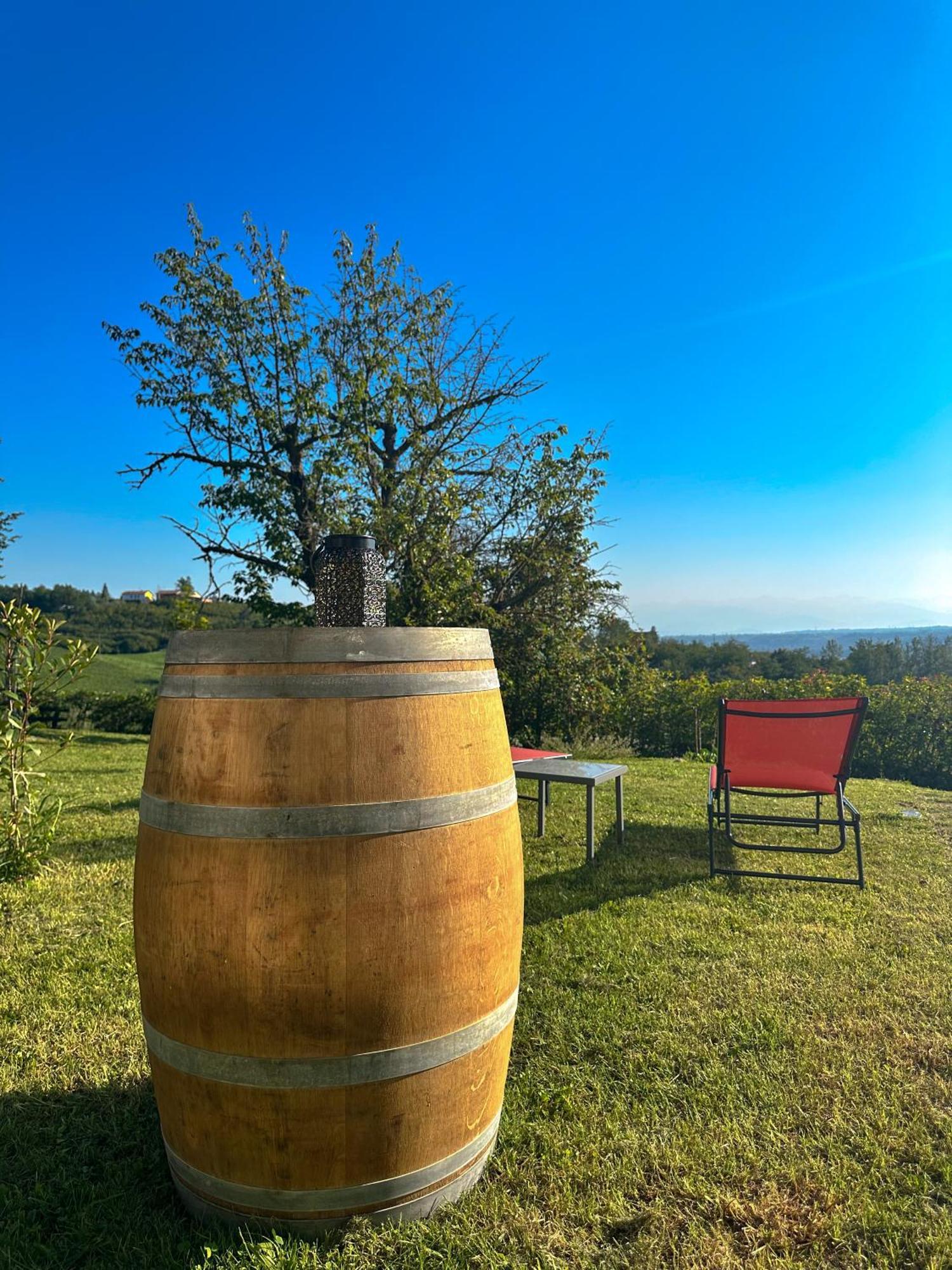Just Langhe Casa Barolo Villa Новело Екстериор снимка