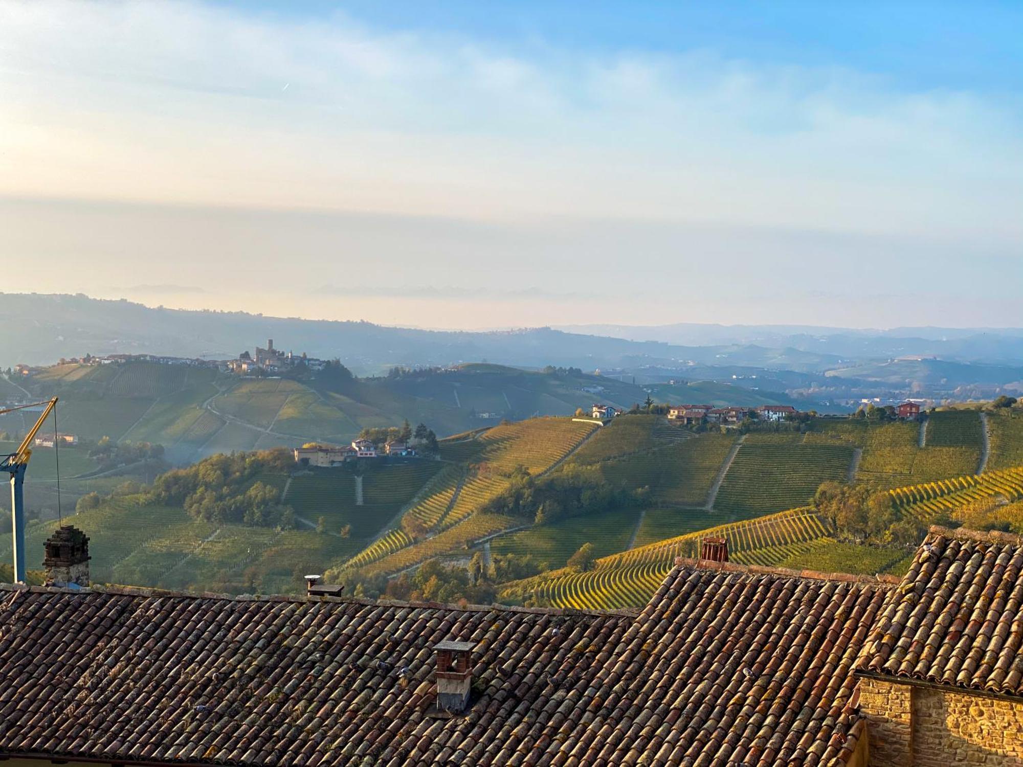 Just Langhe Casa Barolo Villa Новело Екстериор снимка