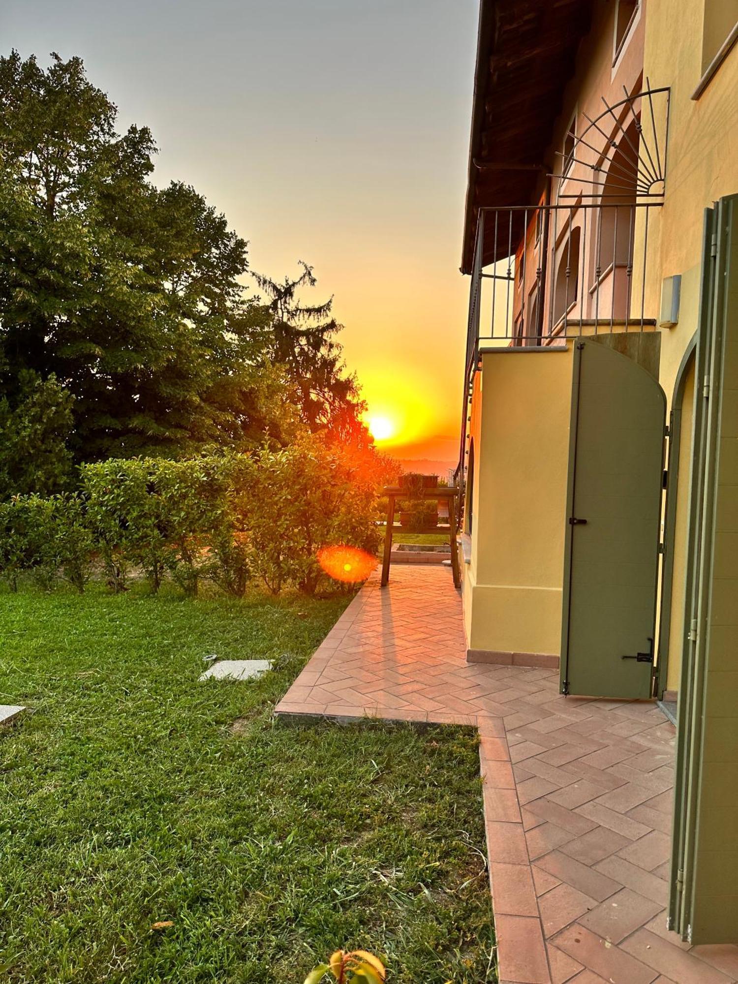 Just Langhe Casa Barolo Villa Новело Екстериор снимка