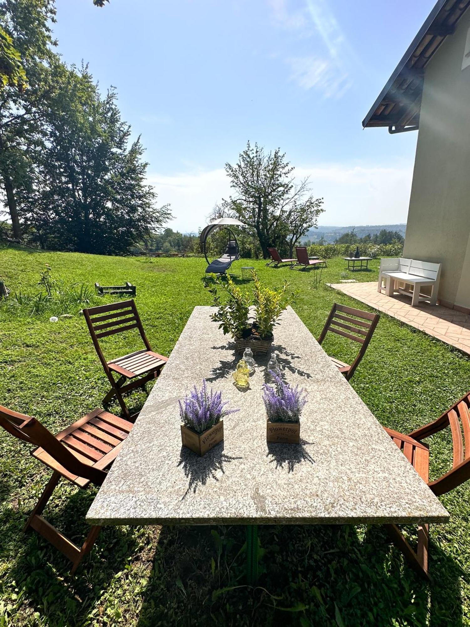 Just Langhe Casa Barolo Villa Новело Екстериор снимка